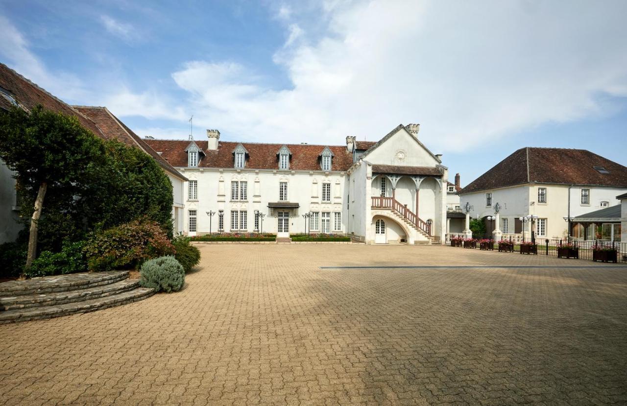 Residence Hoteliere Du Domaine Шабли Екстериор снимка