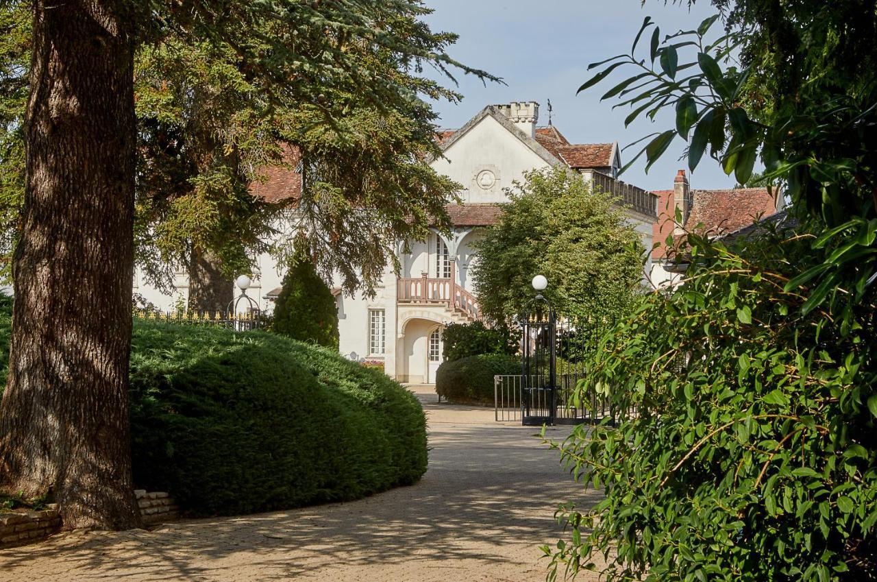 Residence Hoteliere Du Domaine Шабли Екстериор снимка