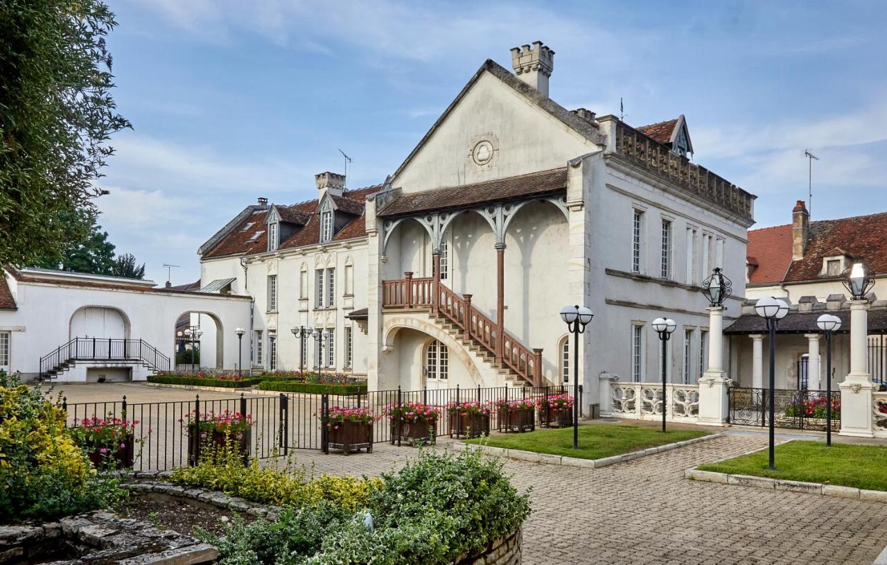Residence Hoteliere Du Domaine Шабли Екстериор снимка